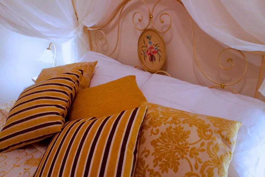 Il Castello Del Re Bed & Breakfast Bitonto 0*,  Italia